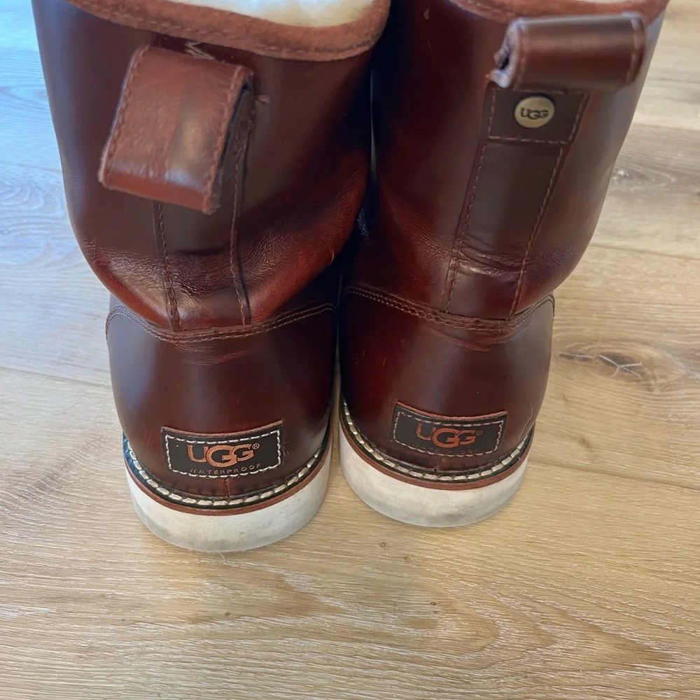 Ugg Mens Lace-Up Boots - Picture 3 of 6
